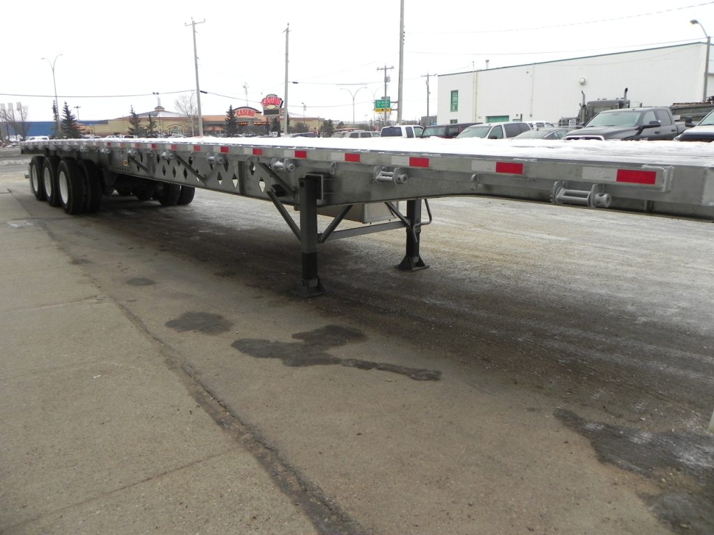 flat deck trailers canada