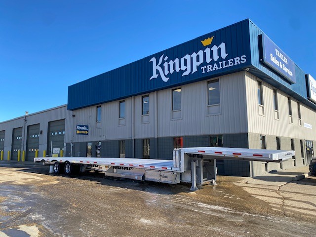 Transport Loads Safely with a Flat Deck Trailer from Kingpin